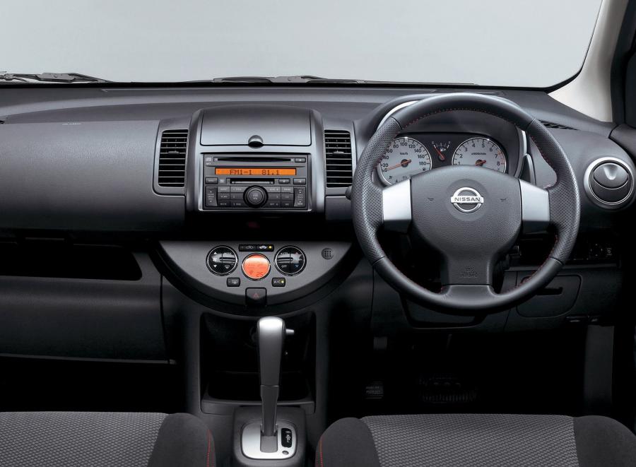  Nissan Note 15RS 2008 года  (JP) (фото 2 из 3)